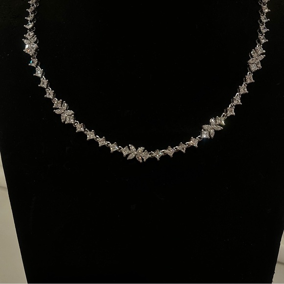 NEW Diamonique Tiffany Elegant Silver Necklace - Picture 3 of 4